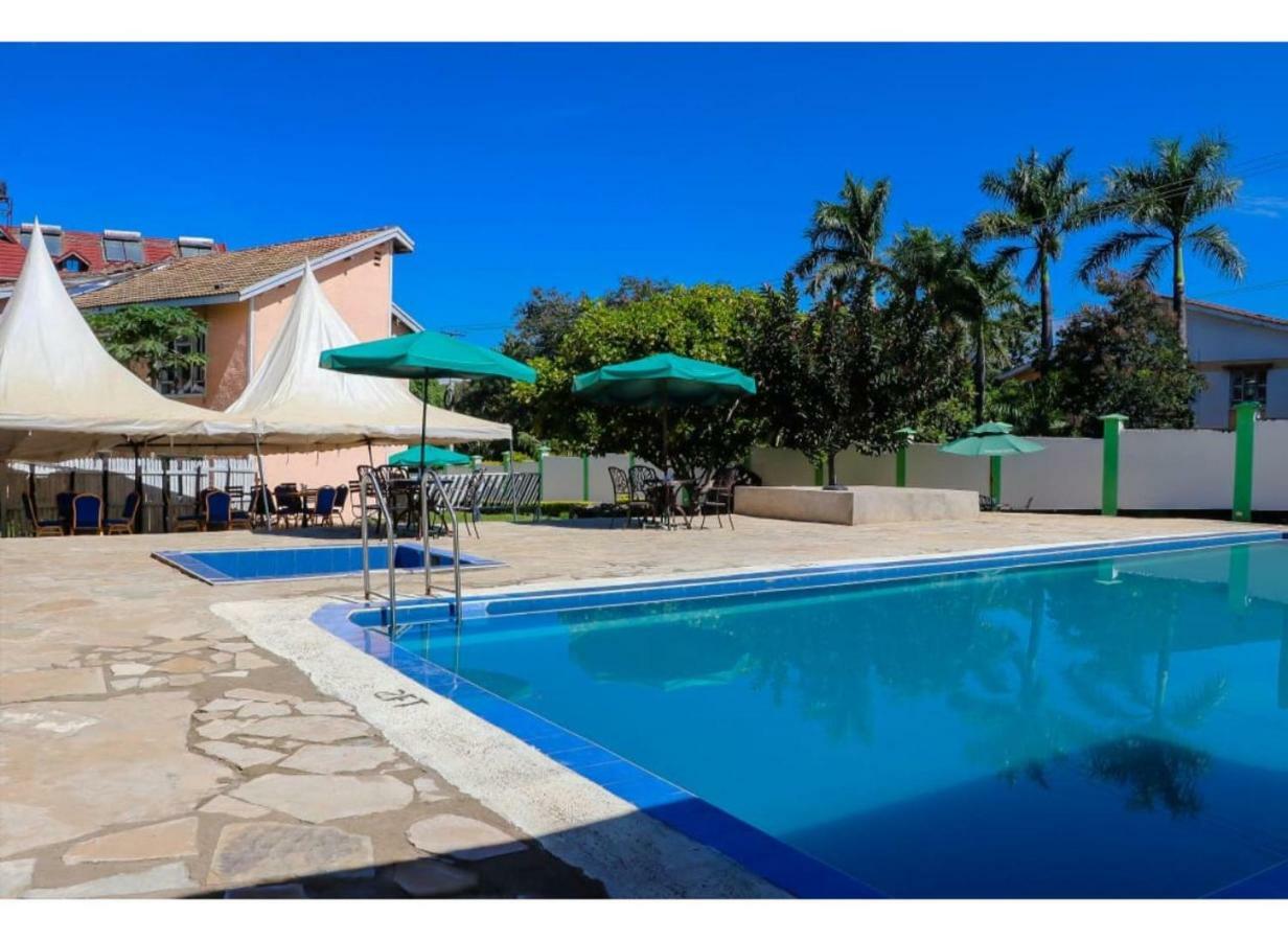 Parkview Safari Hotel And Apartments Kisumu Kültér fotó