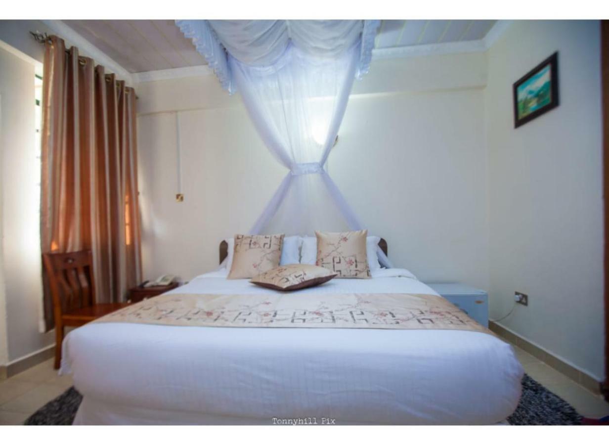 Parkview Safari Hotel And Apartments Kisumu Kültér fotó