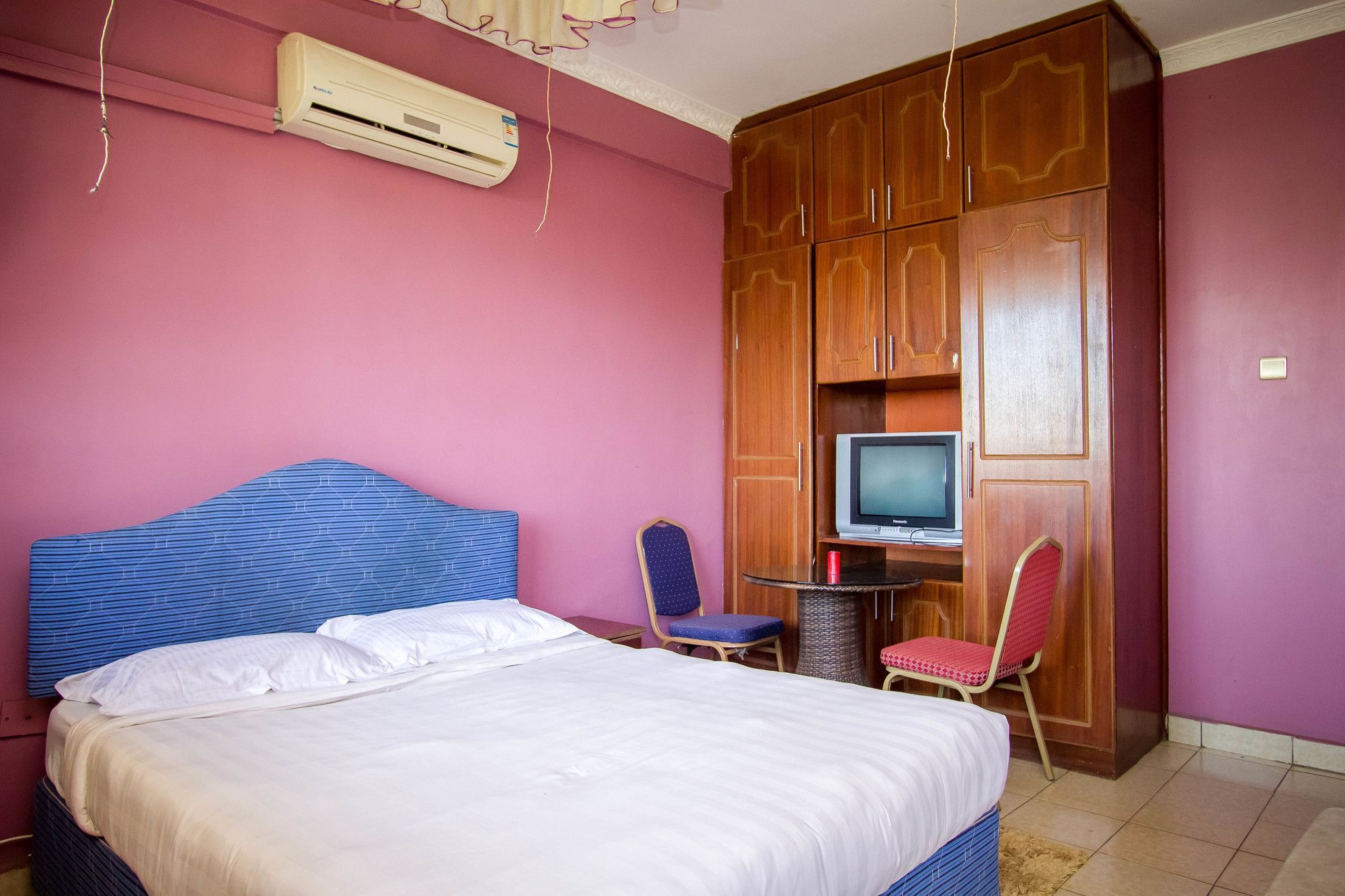 Parkview Safari Hotel And Apartments Kisumu Kültér fotó