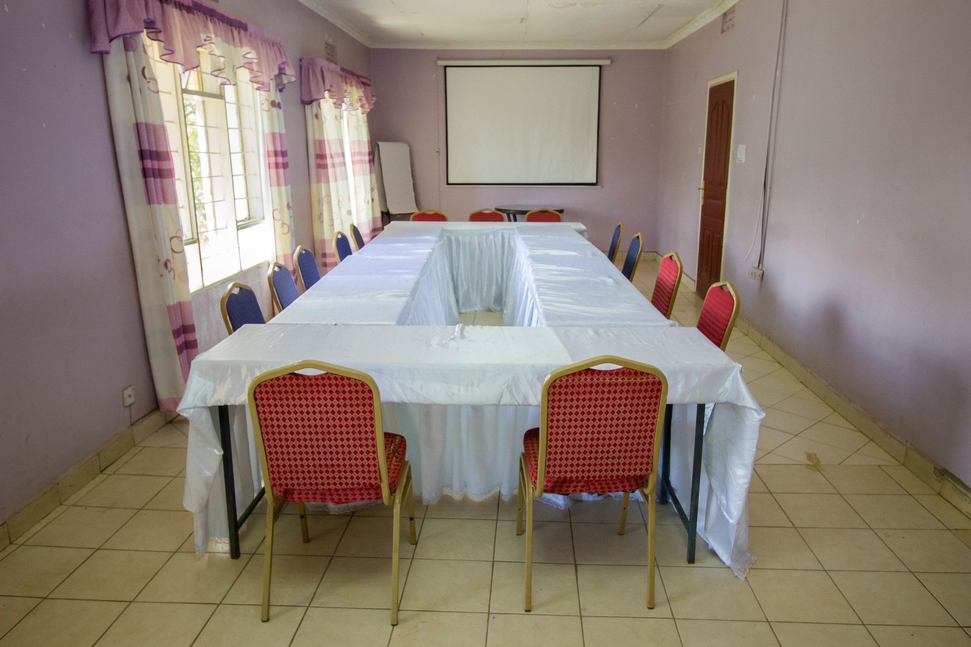 Parkview Safari Hotel And Apartments Kisumu Kültér fotó